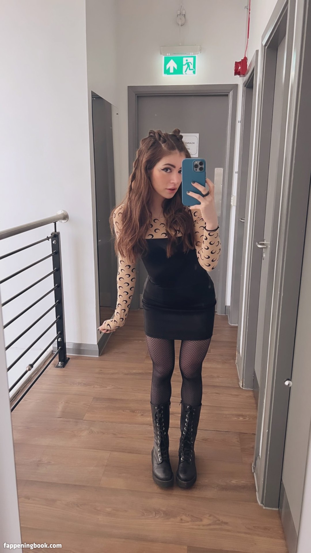 chrissy in patterned tights