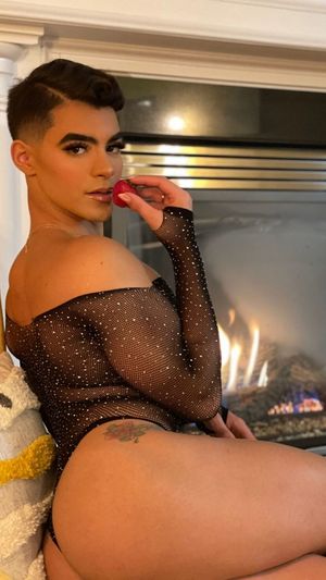 Twink loves being a twink