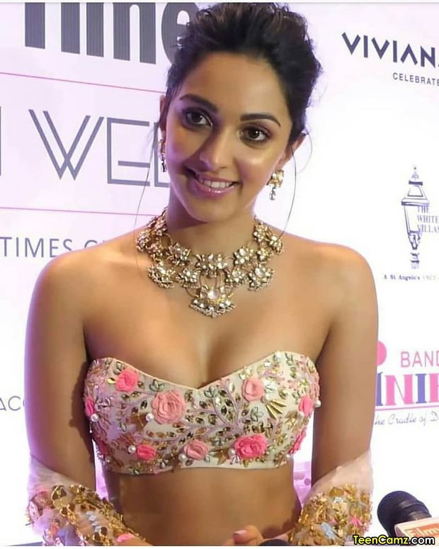 That Women is looking so damn sexy