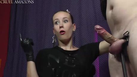 Handjob: Mistress Annette unloads her slave's hard cock