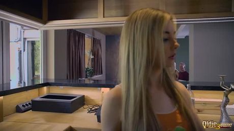 Getting two hot pussies