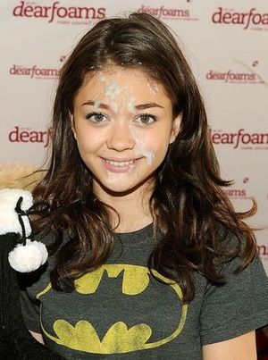 sarah hyland cumshot