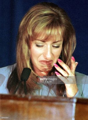 Paula Jones 3rd pic.