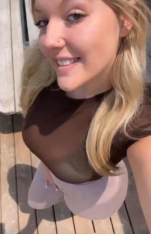 Destiny brown top selfie