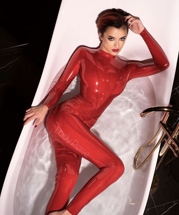 Lady Perse 53