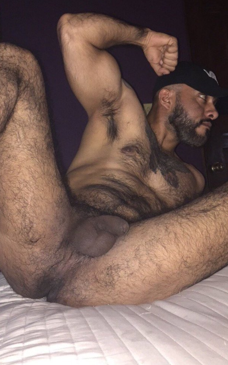 Hairy guy exposing everything