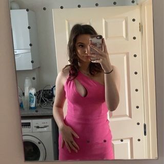 Cute dress... shows off your tits