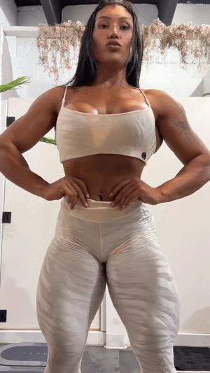 Love to get between those thighs