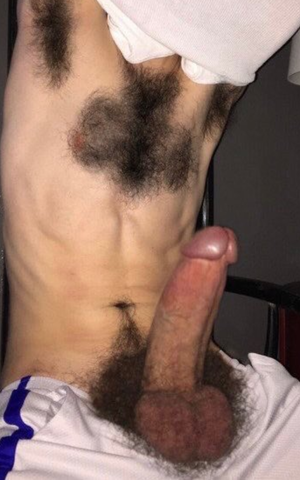 Some strange hair, but a great looking cock