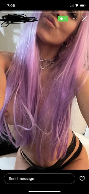 Purple haired babe