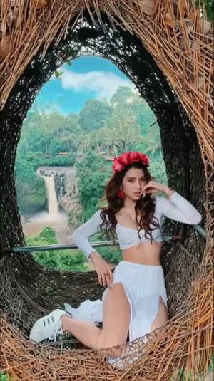 Asian Vietnam - Phương Trinh Jolie