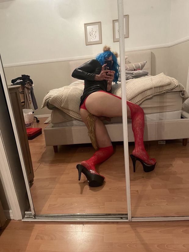 Exposing a sissy slave