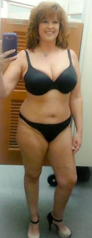 mombod milf in bra and matching panties