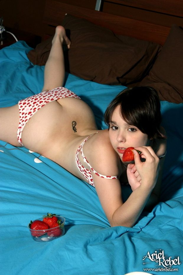 ariel rebel lowwaist cytuio