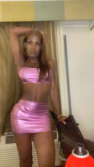 "Lexxi N’ Warwick"