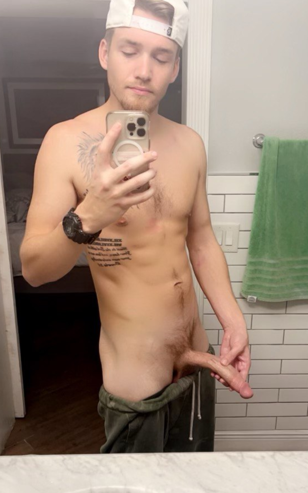 Homeboy taking a dick selfie