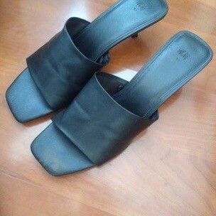 Gf heels for husbands bulls