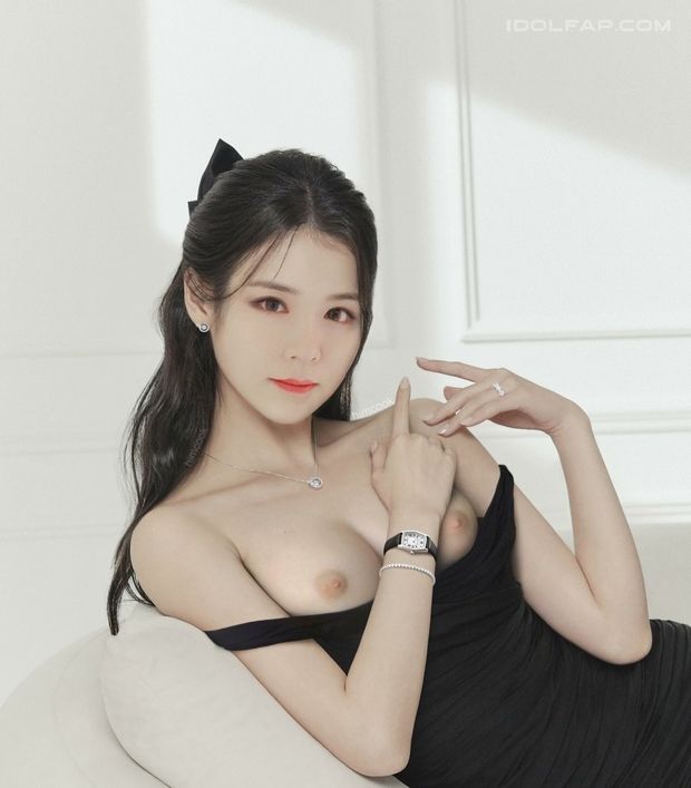 JFla Secret R-18 Album Photoshoot