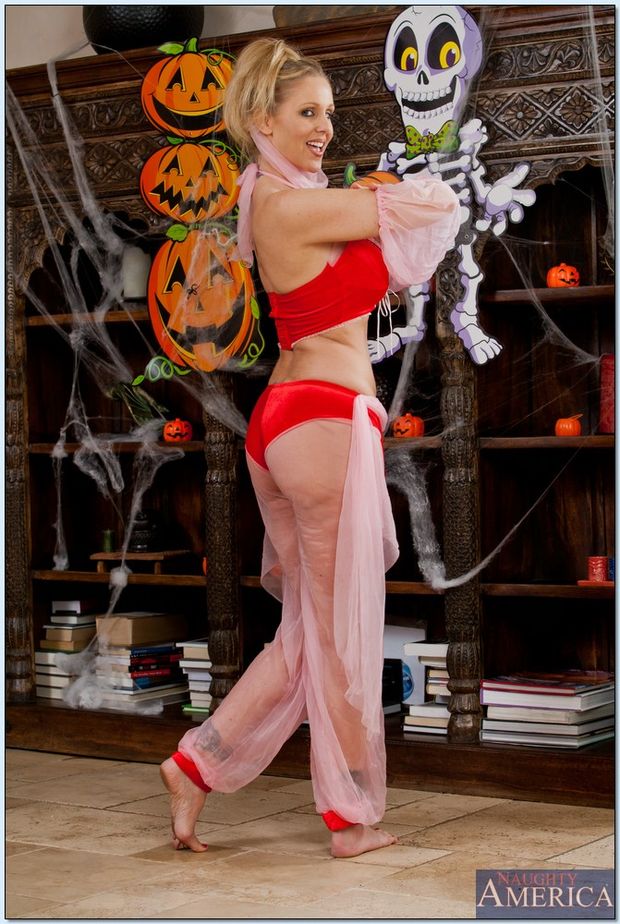 Costume: Genie/Gypsy
