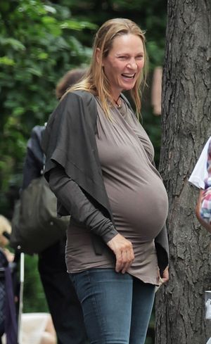 Uma Thurman pregnant