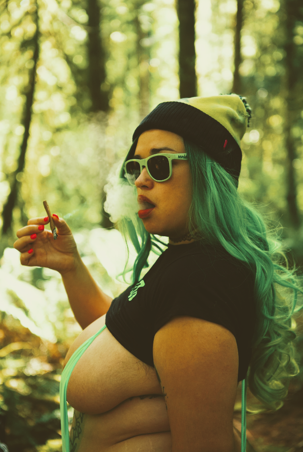 No bra club