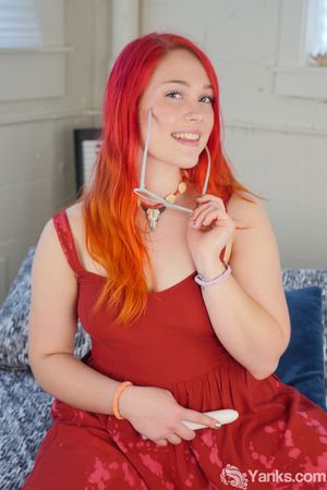 Plump redhead Jennavive Marie toys and Fingers her Snatch on Bed #1