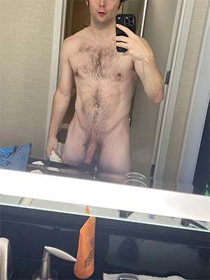 Shaved my face but kept all the other hair right where they are, hope you like my fur ? I am 34 yo gay in Riverton Utah