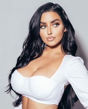Abigail Ratchford beautiful brunette with big tits