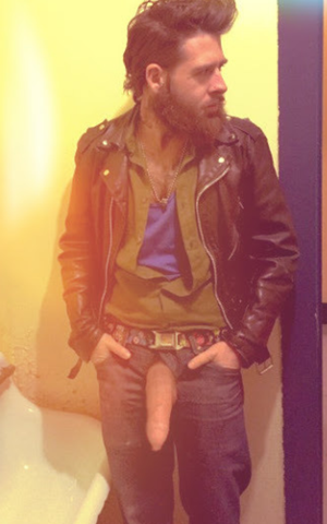 Big dick in the men's room