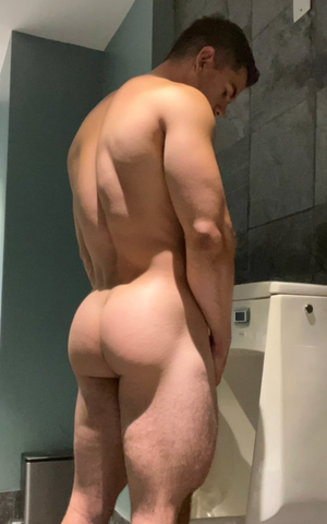 Gorgeous ass in the men's room