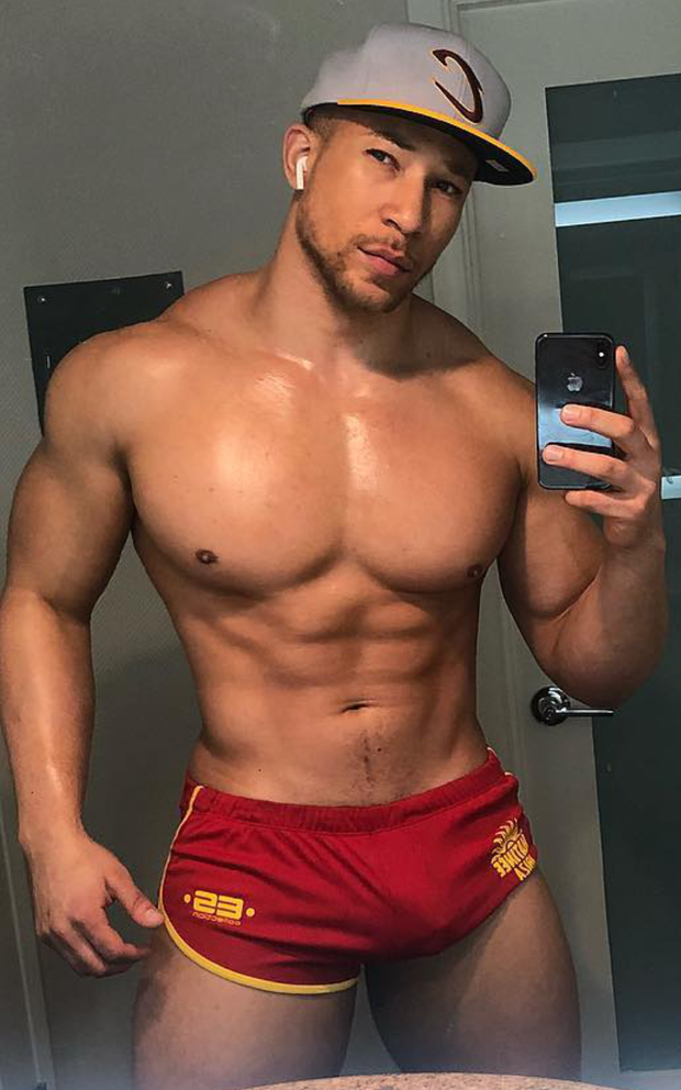 Shortshorts selfie