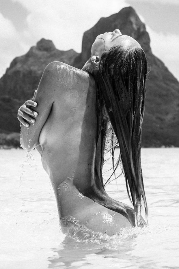 Alexis Ren: 'Photo Magazine' Photoshoot, Bora Bora 2016
