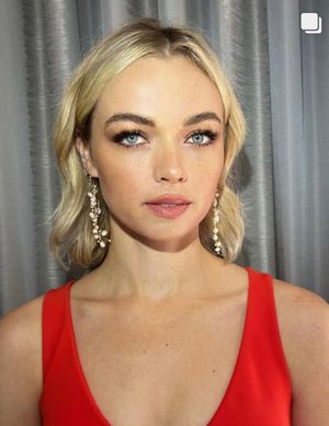 Jess Bush celeb amazing eyes and sexy lips