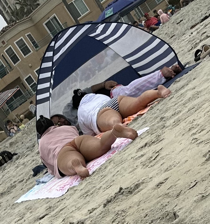 More fine asses out and about
