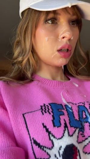 How a Cheerleader Shows Off her Latest Facial by Facetime