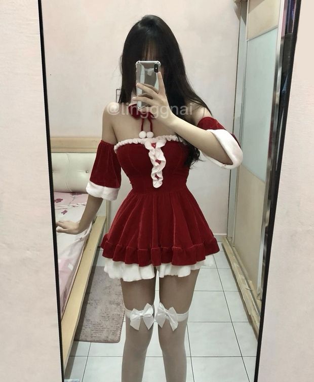 Chinese slut in santa outfit