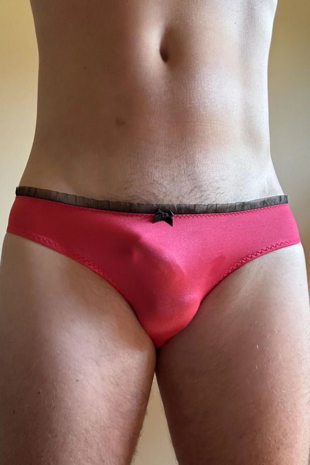 Low rise red panties