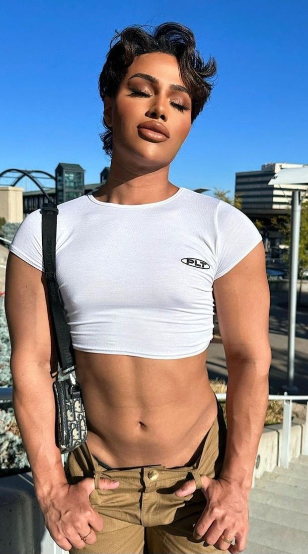 The Boyy Is Hot Lips To Suck Cock n Tongue Kiss