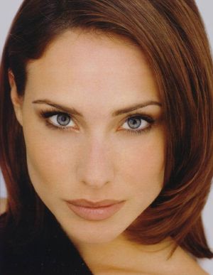 Claire Forlani