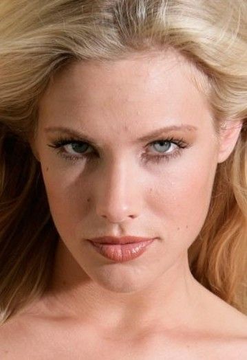 Camilla Sjoberg, lingereeeee model