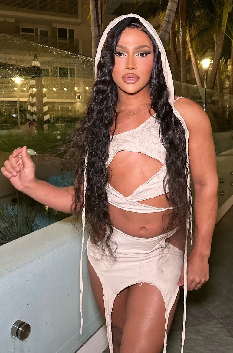 Makes A Pretty Gurl