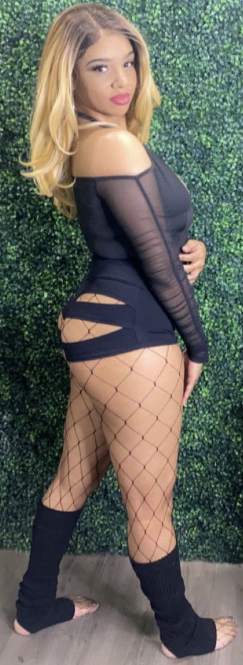 Nice BIG booty on this colored chick.