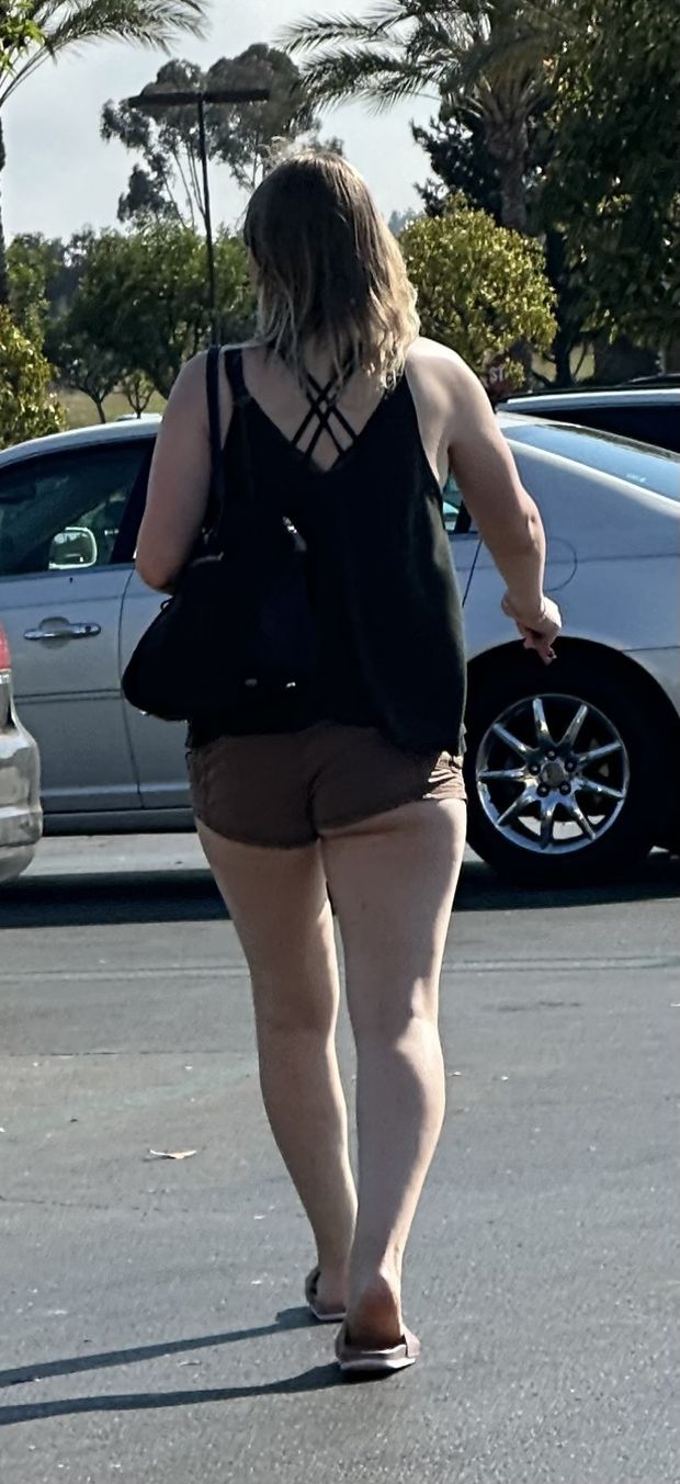 Fine asses out and about