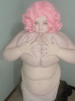 Huge titties