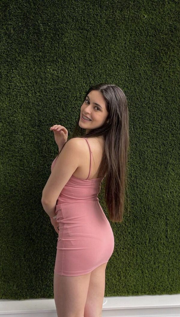 Sexy teen with amazing ass in tight dress