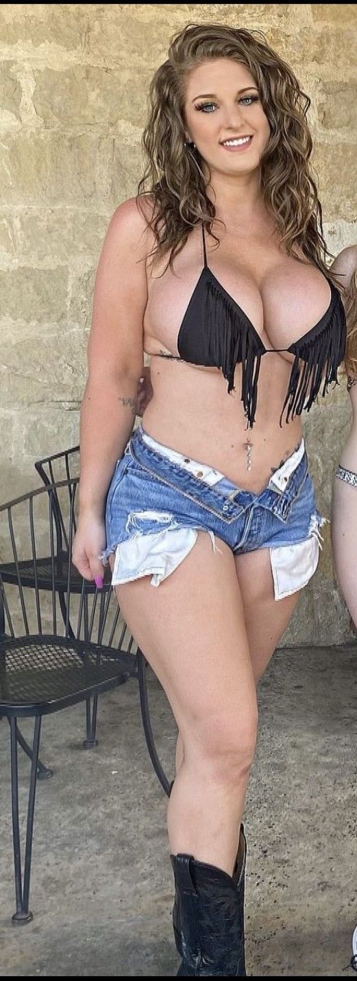 Hot babe with huge tits