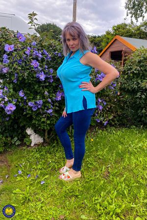 Mature woman Tigger dildos her Pussy after Unleashing her Huge Boobs #1