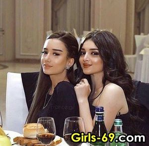 This Woman looks so stunning