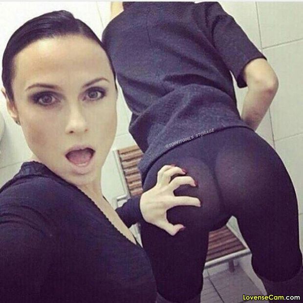 This hottie is looking  absolutely amazing