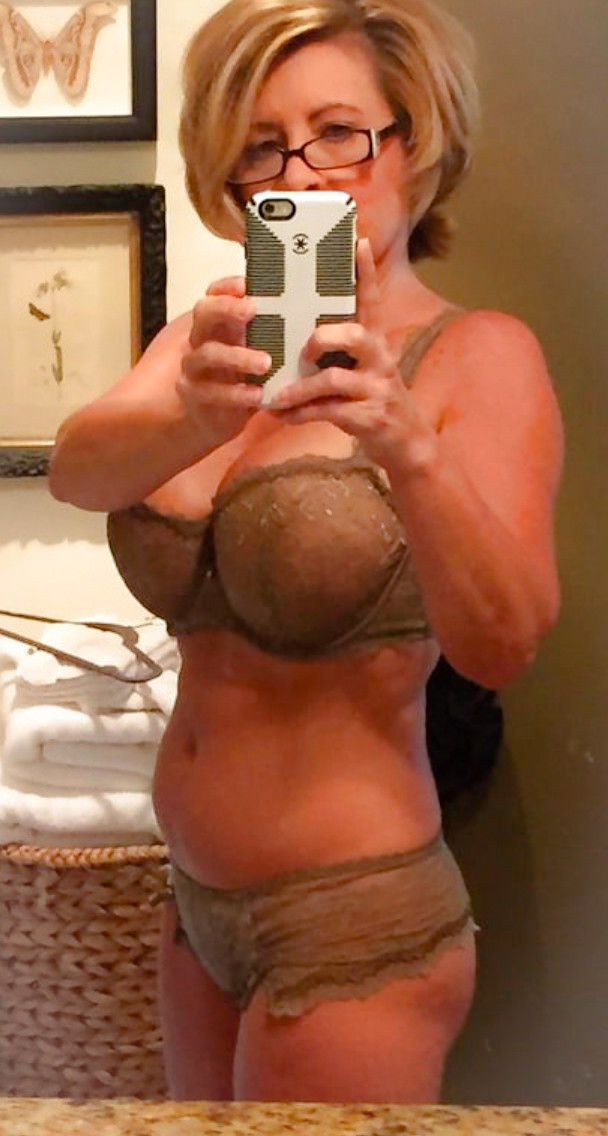 mature cougar with spectacular body in lingerie selfie